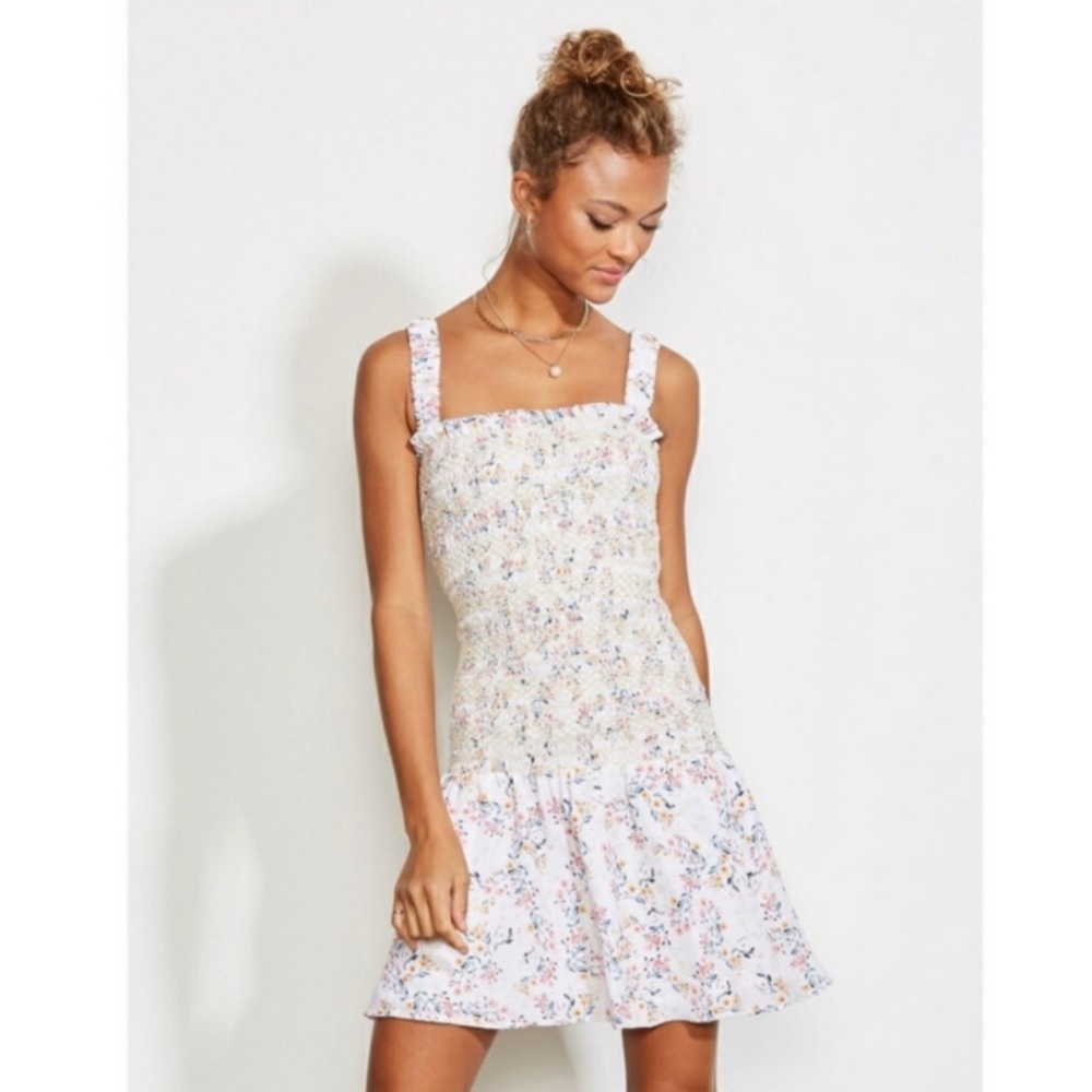 EUC - Ali & Jay - Ruched Mini Dress (Small)